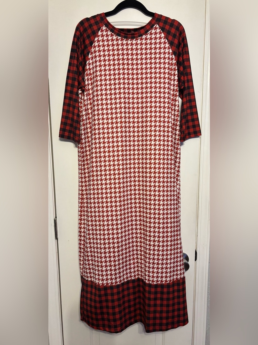 Women's ' Red & White Houndstooth Dress with Red Plaid Sleeves